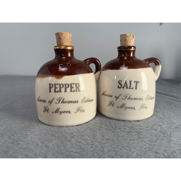 Vintage Ceramic Salt & Pepper Shaker Set House of Thomas Edison Ft Myers Fla - Picture 1 of 7